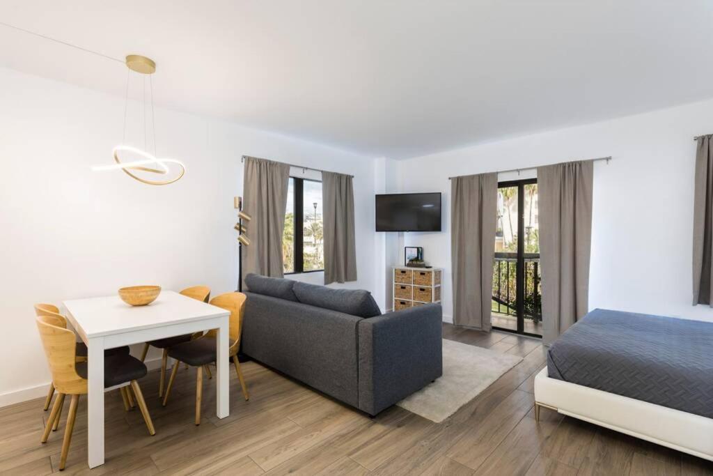 Modern Studio On I-Drive: Parking + Pool Included オーランド エクステリア 写真