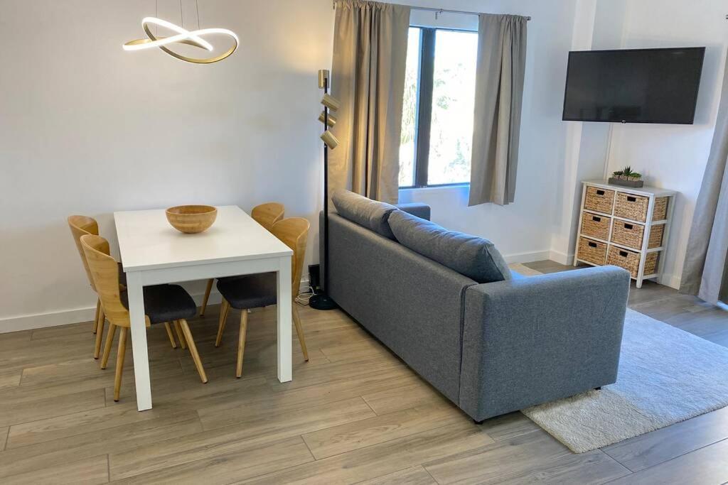 Modern Studio On I-Drive: Parking + Pool Included オーランド エクステリア 写真