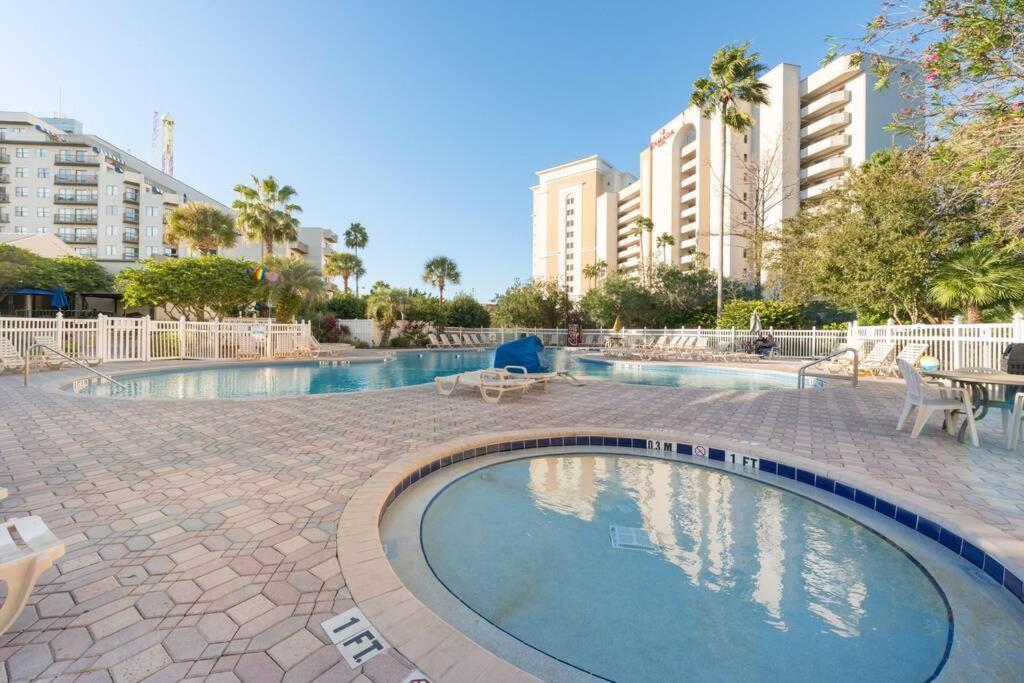 Modern Studio On I-Drive: Parking + Pool Included オーランド エクステリア 写真