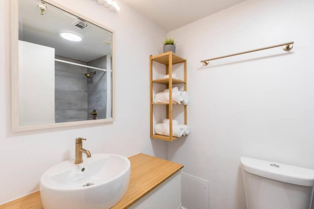 Modern Studio On I-Drive: Parking + Pool Included オーランド エクステリア 写真