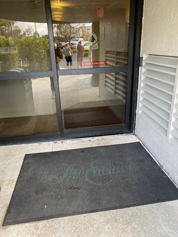 Modern Studio On I-Drive: Parking + Pool Included オーランド エクステリア 写真